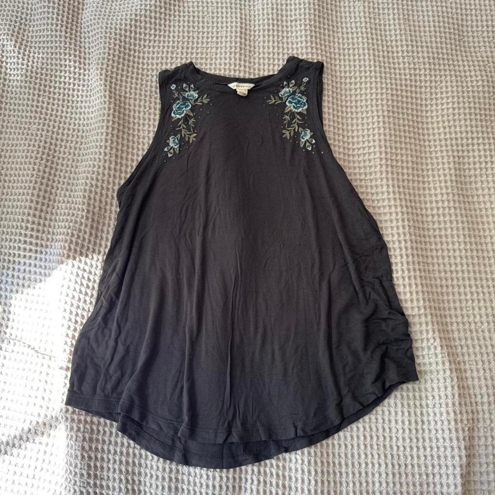 Aeropostale grey floral tank top with studded details‎